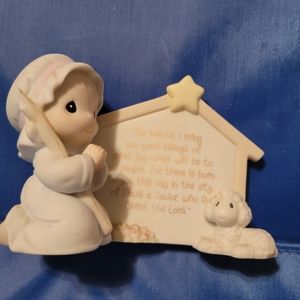 Precious Moments 1994 Porcelain décor Featuring scripture Luke 2:10-11 eleven